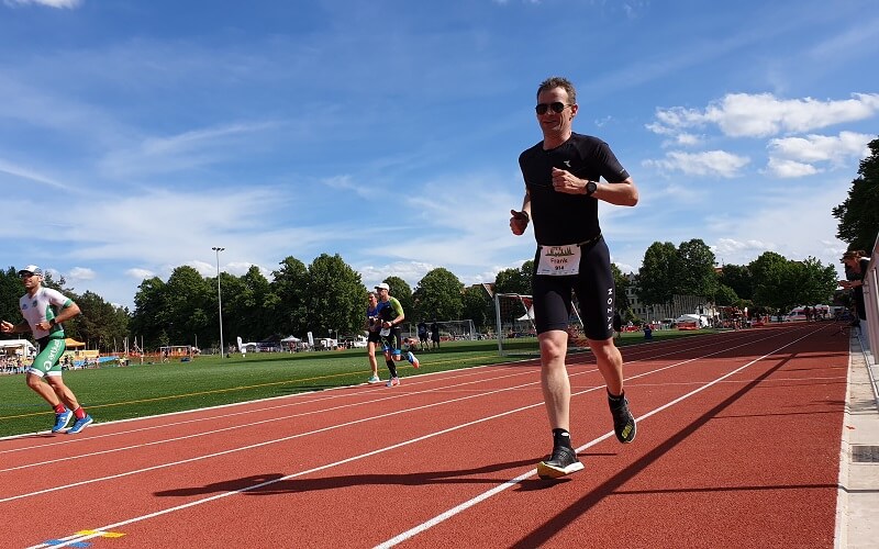 Läufer beim 7-Türme-Triathlon